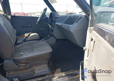 1994 Geo Tracker from USA, damaged, VIN 2CNBJ18U7R6928021